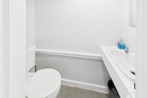 5 The Maples, Harlow, CM19 4QY