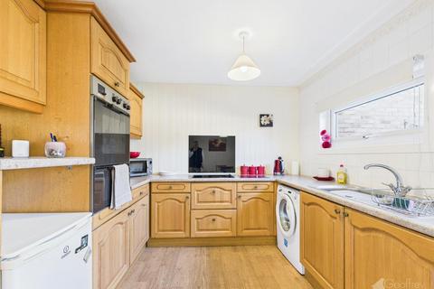 5 The Maples, Harlow, CM19 4QY