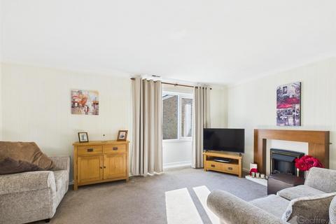 5 The Maples, Harlow, CM19 4QY