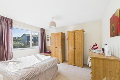 5 The Maples, Harlow, CM19 4QY