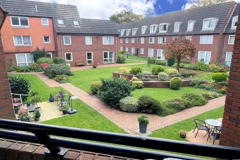 1 bedroom apartment for sale, Homelands House, Ferndown