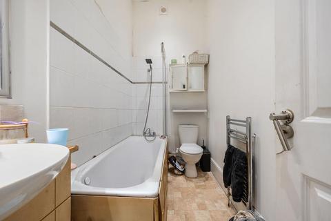 1 bedroom flat for sale, Kingston upon Thames,  Surrey,  KT1