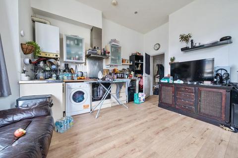 1 bedroom flat for sale, Kingston upon Thames,  Surrey,  KT1