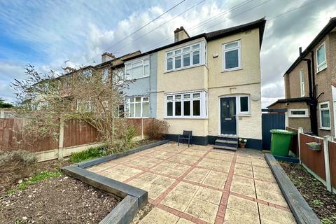 6 David Terrace, Romford, RM3 0XU