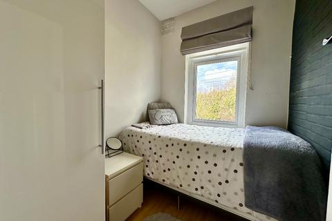 6 David Terrace, Romford, RM3 0XU