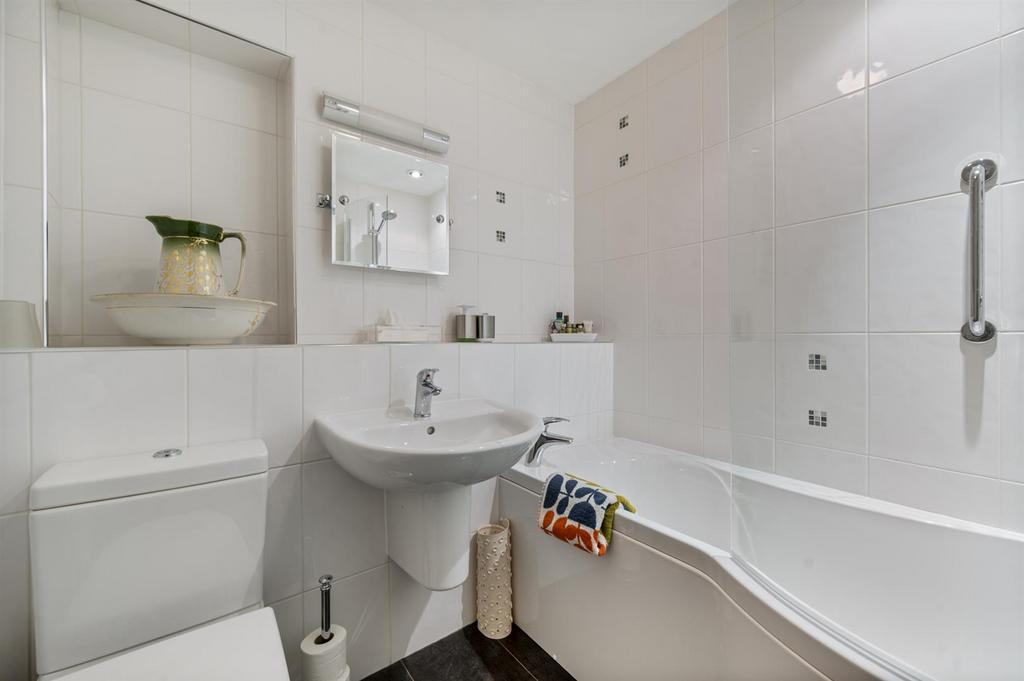 Bathroom.jpg