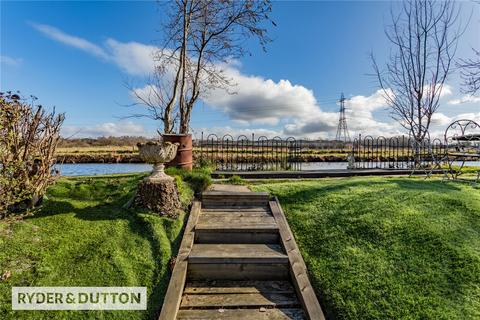 65 Guildford Grove, Middleton, Manchester, M24 2WX