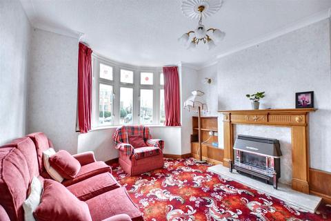 4 bedroom semi-detached house for sale, Lower Road, Beeston