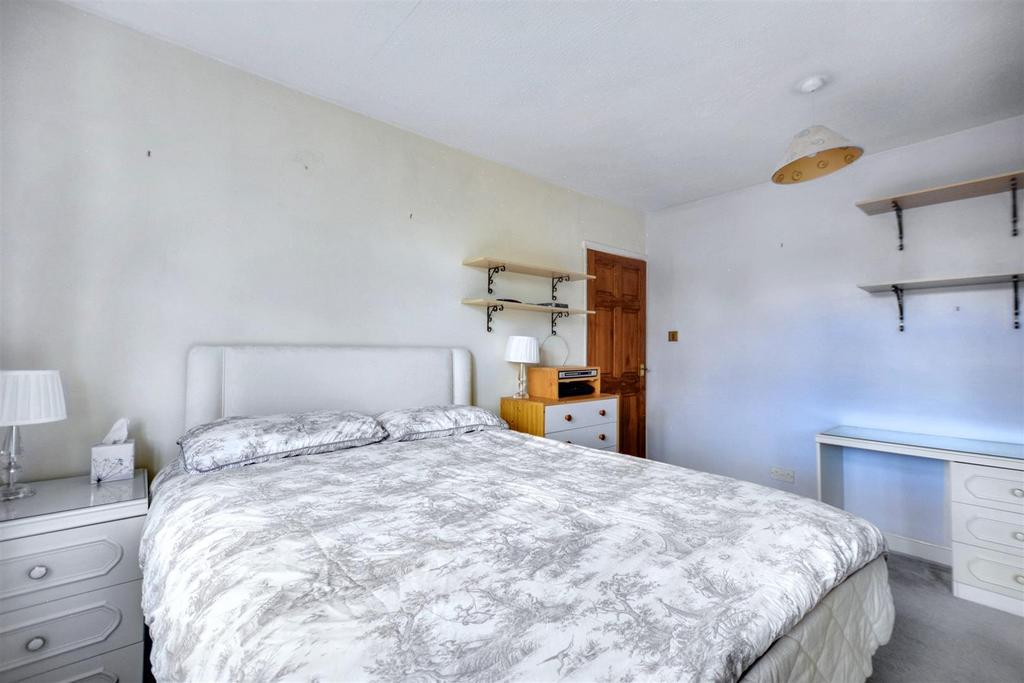 Bedroom 1 2.jpeg