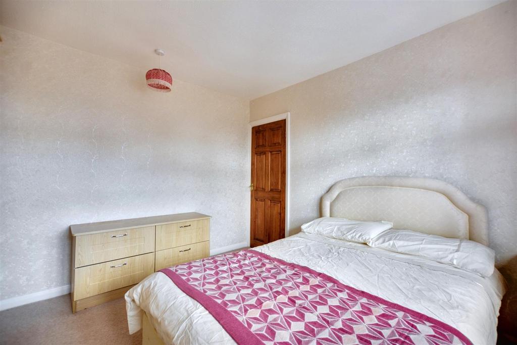 Bedroom 2 2.jpeg