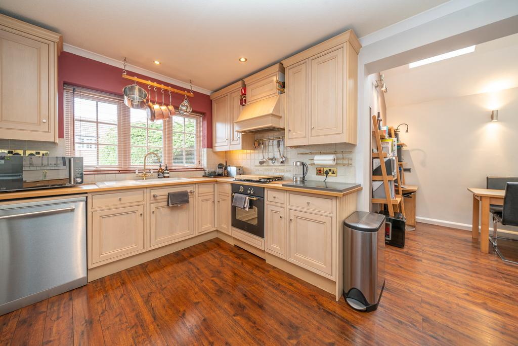 5-Alderley-Court-0259