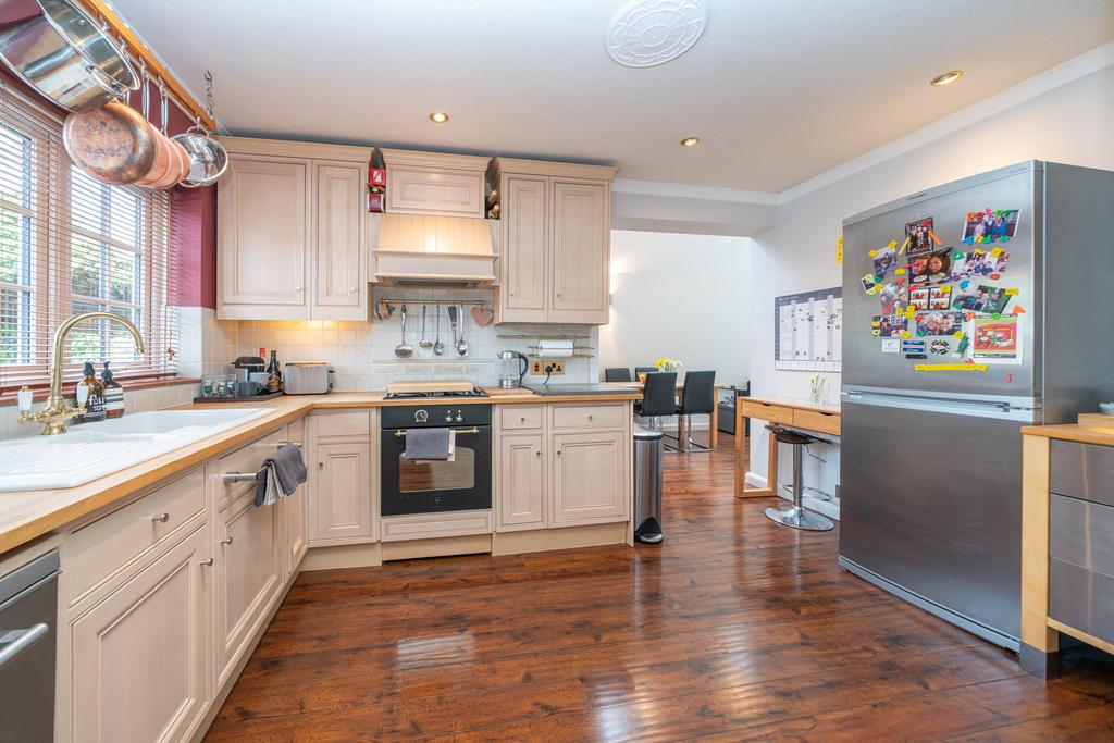 5-Alderley-Court-0256