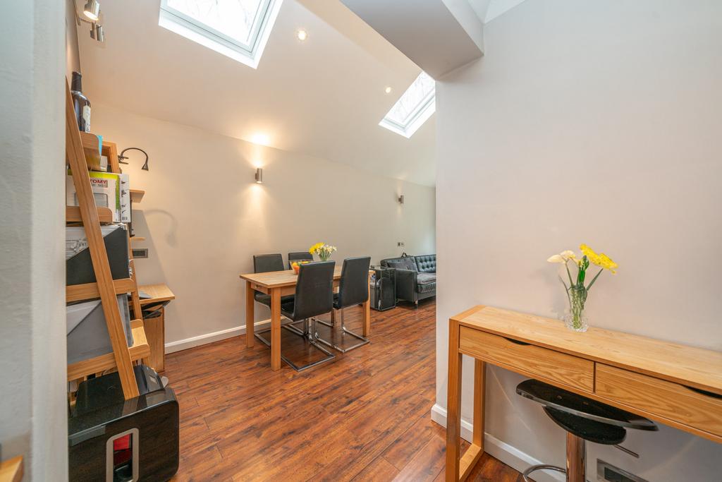 5-Alderley-Court-0268