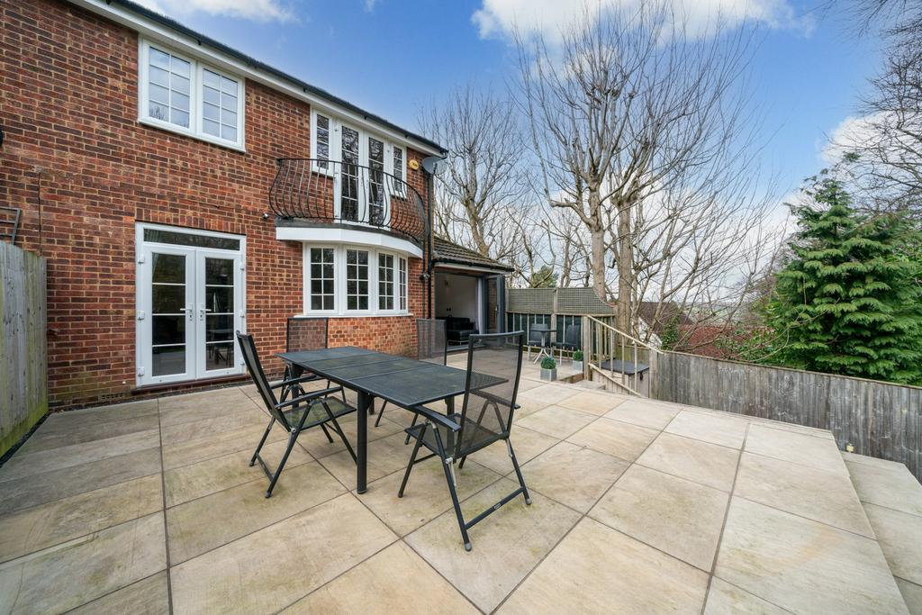 5-Alderley-Court-11