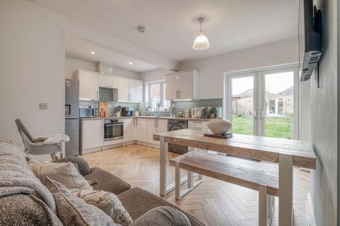 63 Mavis Road, Birmingham, B31 2SB
