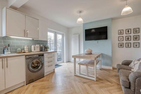 63 Mavis Road, Birmingham, B31 2SB