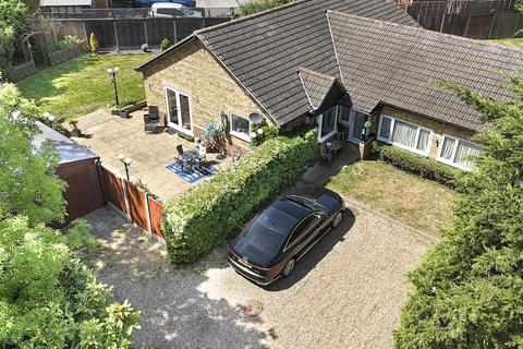 40a Clive Close, Potters Bar, EN6 2AE