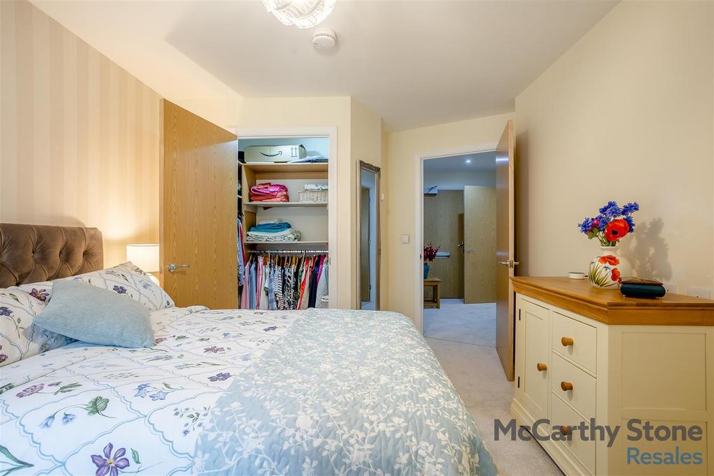8637970-interior03.jpg