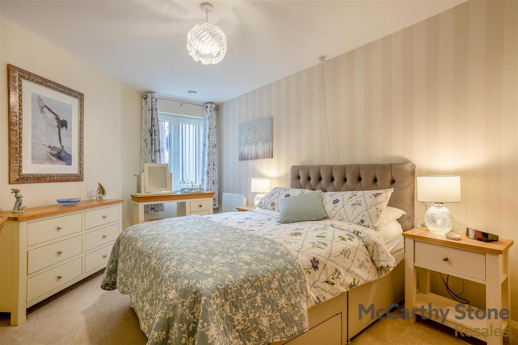 8637970-interior01.jpg