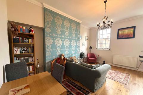 2 bedroom apartment to rent, Marine Gate, Eastney OPTIONAL FURNISHINGS