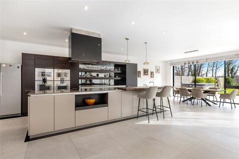 12a Monkshanger, Farnham, GU9 8BU