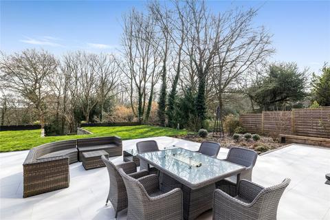 12a Monkshanger, Farnham, GU9 8BU