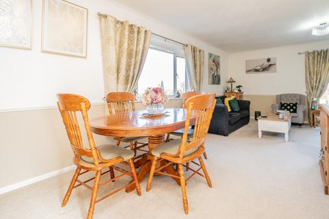 6 Alwins Field, Leighton Buzzard, LU7 2UF
