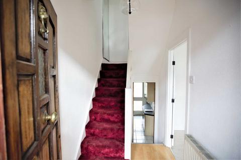 3 bedroom terraced house to rent, Rutland Road, Forest Gate, E7