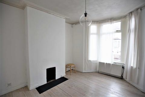 3 bedroom terraced house to rent, Rutland Road, Forest Gate, E7