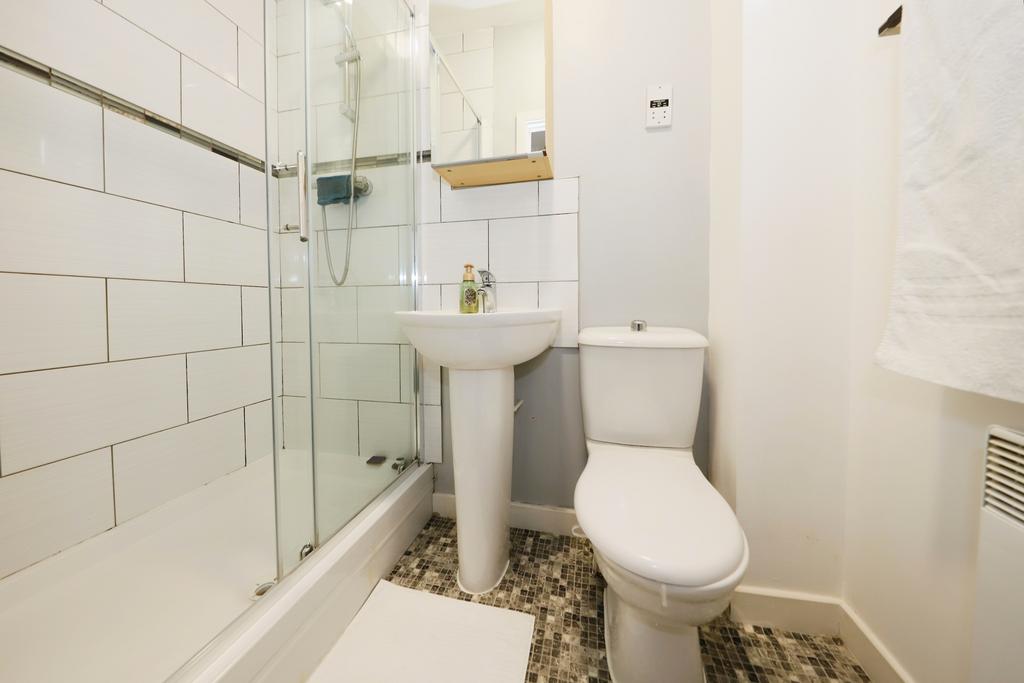 En-Suite Shower/ W.C