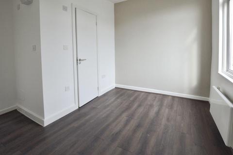 1 bedroom in a house share to rent, Haig Road West, Plaistow