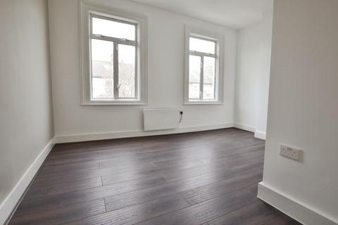 1 bedroom in a house share to rent, Haig Road West, Plaistow