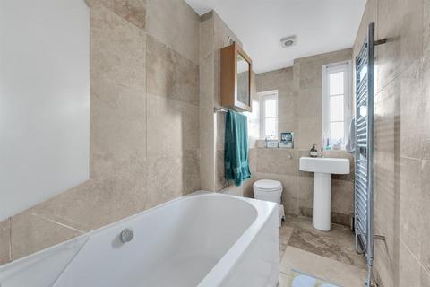 103 Pendragon Road, Bromley, BR1 5LD