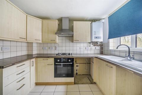 42 Barnfield Rise, Andover, SP10 2UQ
