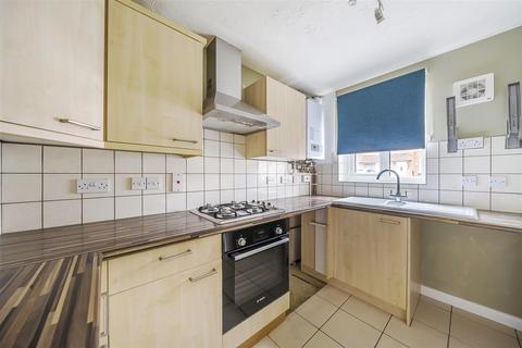 42 Barnfield Rise, Andover, SP10 2UQ