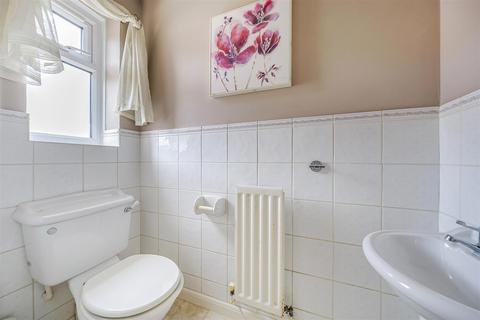 42 Barnfield Rise, Andover, SP10 2UQ