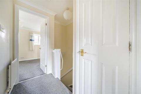 42 Barnfield Rise, Andover, SP10 2UQ