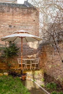 2 bedroom end of terrace house for sale, Globe Road, London E1