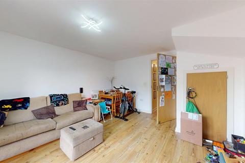 2 bedroom terraced house for sale, Banks Crescent, Stamford