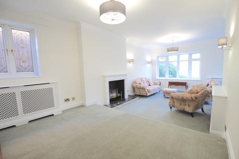 undefined, Oakleigh Park South, London