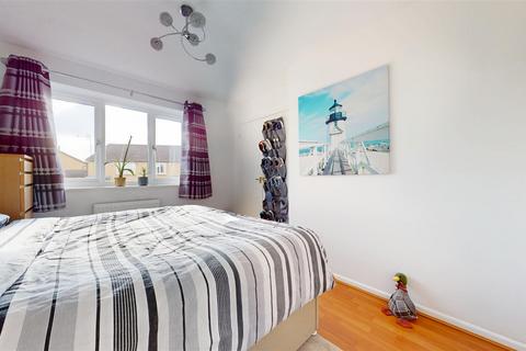 8 Bantock Close, Browns Wood, Milton Keynes, MK7 8DS