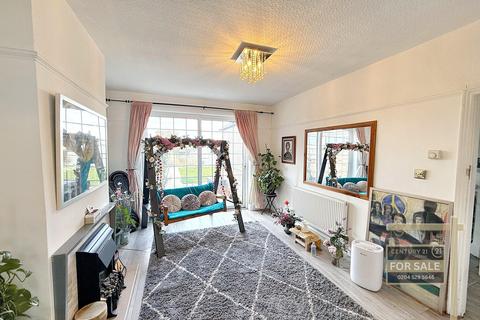 5 bedroom semi-detached house for sale, Alderney Avenue, HOUNSLOW TW5