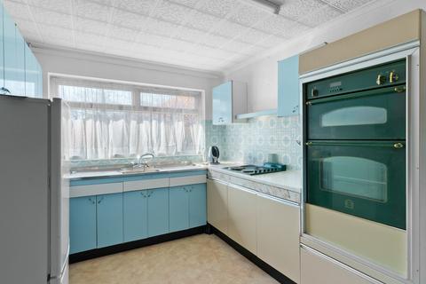 2 Finchs Close, Stapleford, Cambridge, CB22 5BL