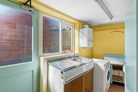 2 Finchs Close, Stapleford, Cambridge, CB22 5BL