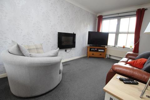 2 Thrice Fold, Thackley, Bradford, BD10 8WW
