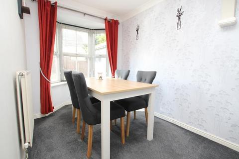 2 Thrice Fold, Thackley, Bradford, BD10 8WW
