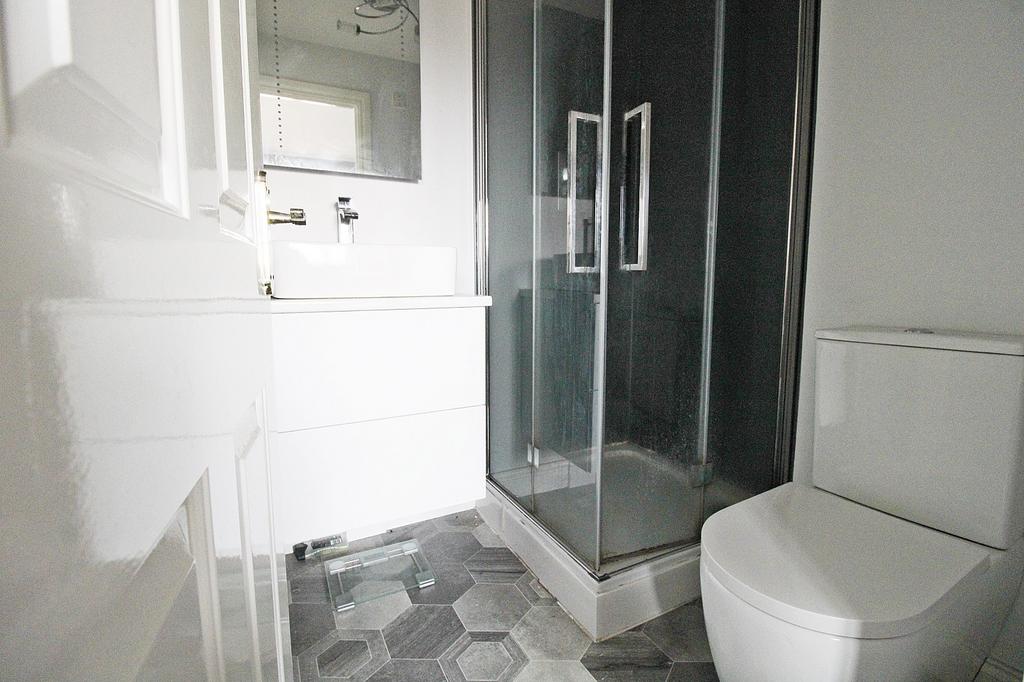 Ensuite Shower Room