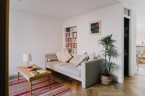 6 Shellness Road, London, E5 8JU