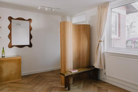 6 Shellness Road, London, E5 8JU