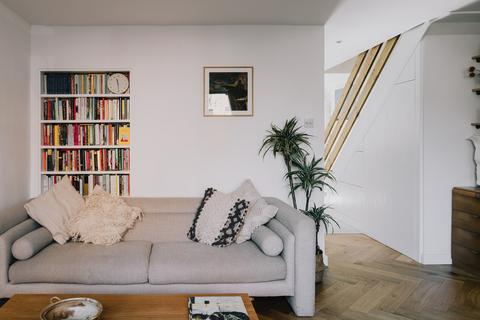 6 Shellness Road, London, E5 8JU